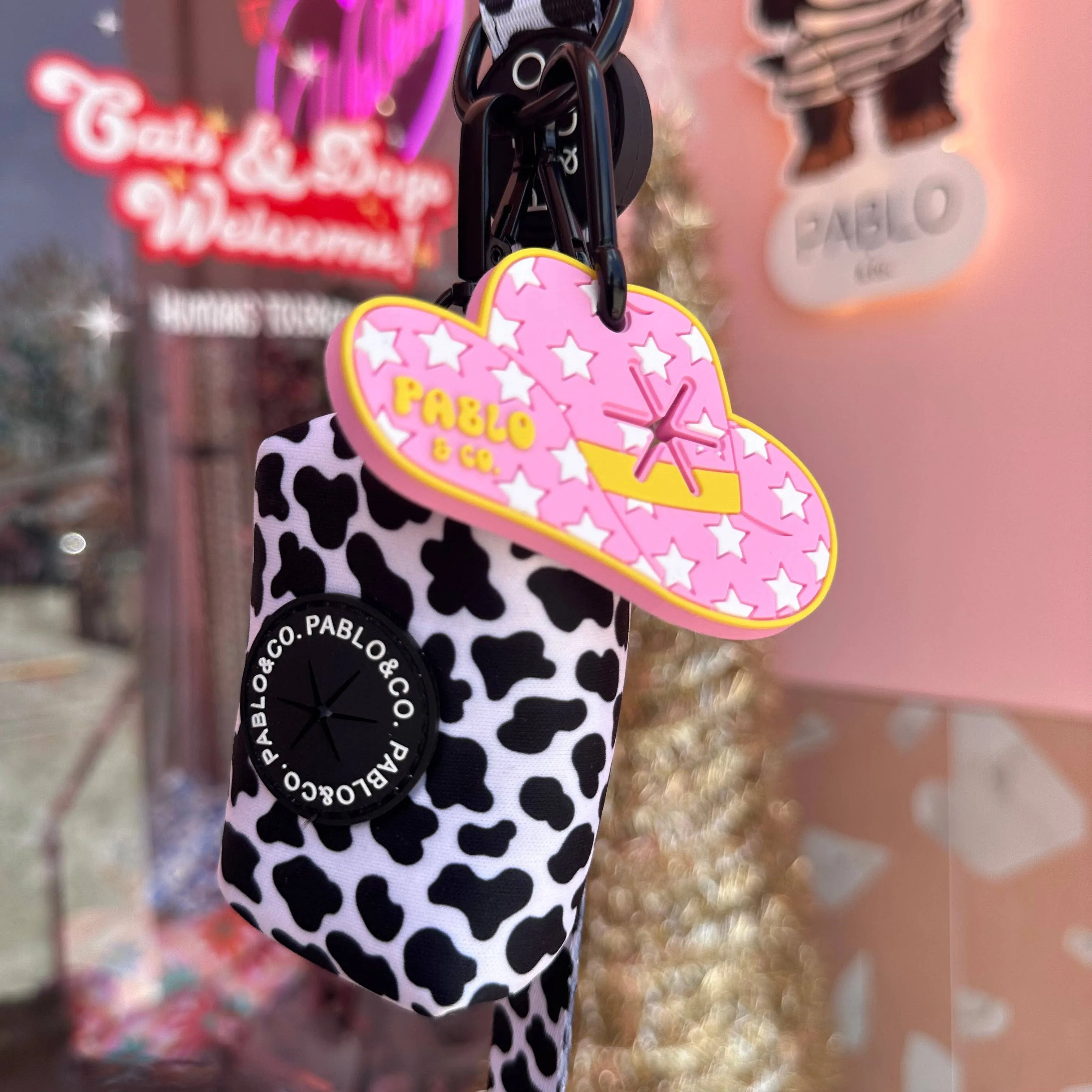 Pablo & Co. Howdy: Doo Doo Holder